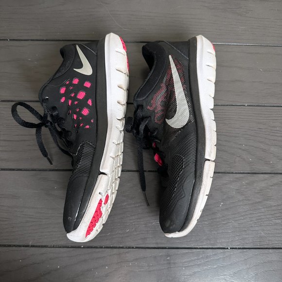 Nike - Women's Flex 2015 Run, Black/White/Pink - Size 7 - Picture 4 of 8